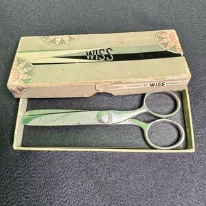 Vintage/Antique  Jr Pinking Shears in BOX! Excellent condition!‎